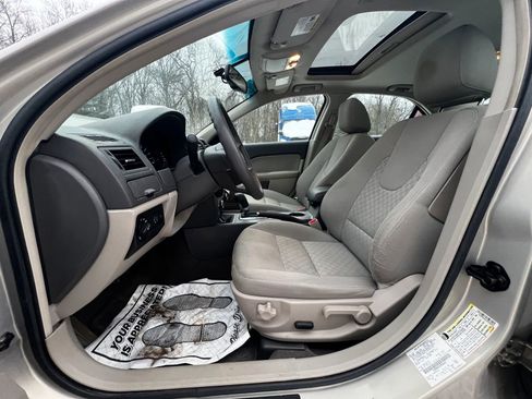 Used 2010 Ford Fusion SE image 9