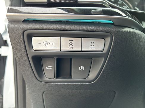 Used 2023 Genesis G80 2.5T image 17