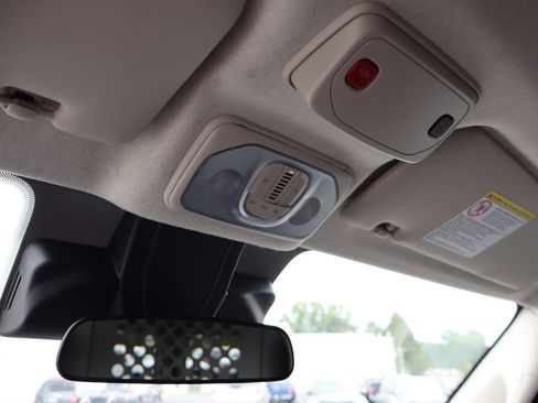 Used 2025 RAM ProMaster 2500 w/ U-Haul Equipment Group FWD image 28