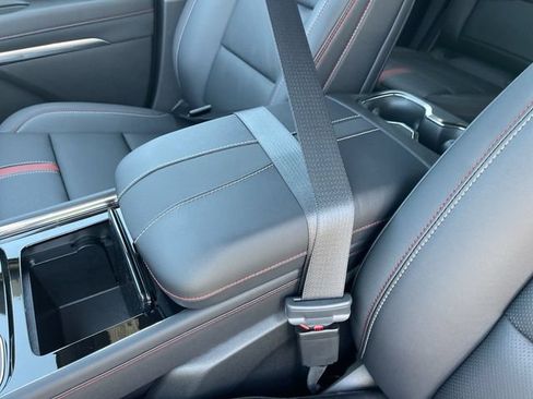 New 2026 Chevrolet Traverse RS w/ LPO, Floor Liner Package AWD/4WD image 21
