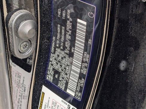 Used 2022 Lexus GX 460 image 25