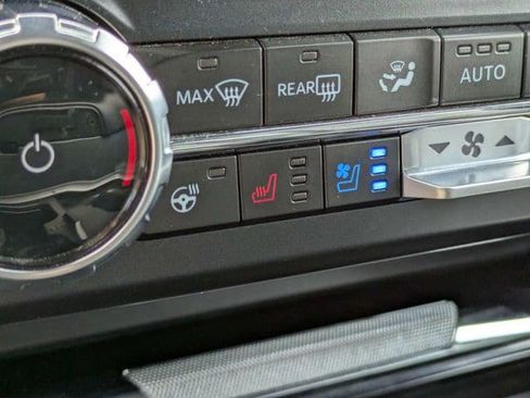 Used 2024 Ford F250 Lariat AWD/4WD image 23