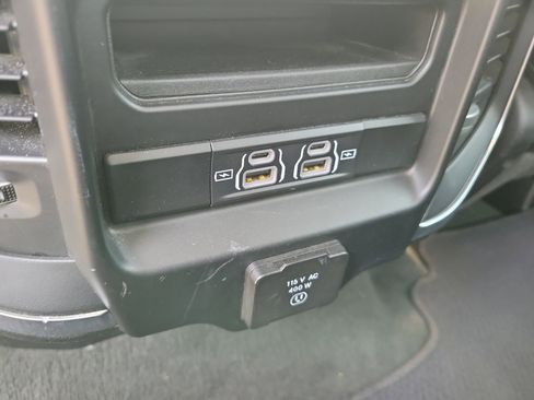 Used 2024 RAM 1500 Laramie RWD image 13