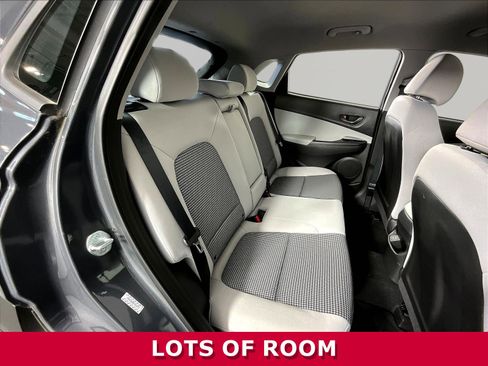 Used 2023 Hyundai Kona SE AWD/4WD image 24