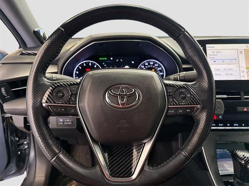 Used 2019 Toyota Avalon Touring image 11