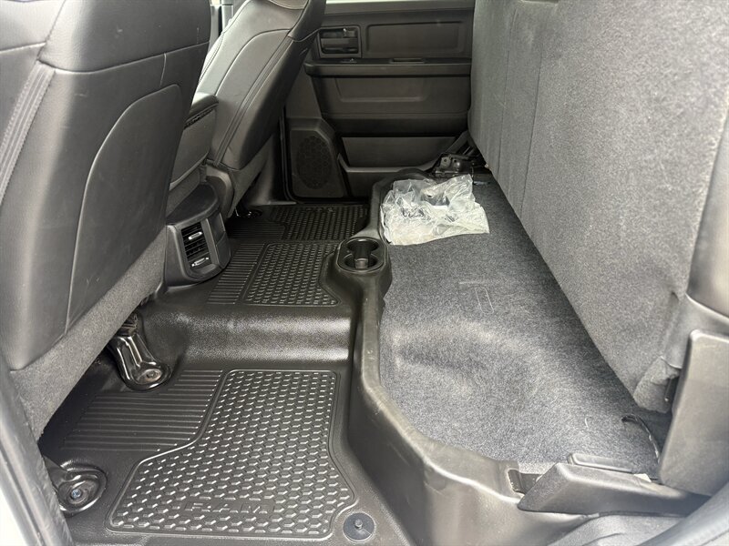 Used 2022 RAM 2500 Tradesman w/ Chrome Appearance Group RWD image 12