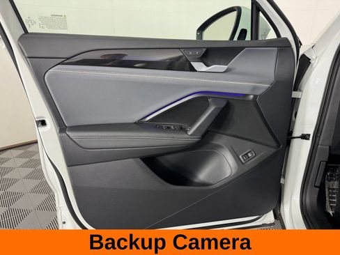 Used 2025 Volkswagen Tiguan SEL R-Line AWD/4WD image 10