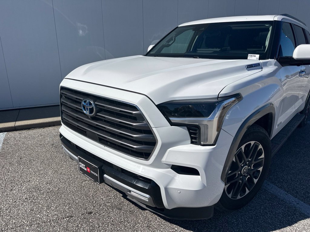 Used 2023 Toyota Sequoia Limited AWD/4WD image 2