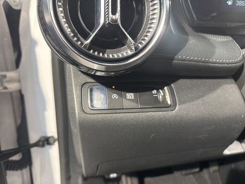 New 2026 Chevrolet Equinox LT image 17