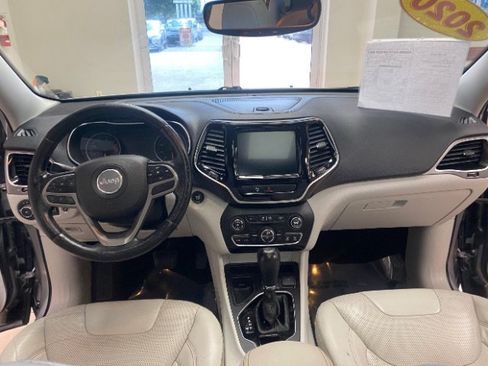 Used 2020 Jeep Cherokee Limited FWD image 21