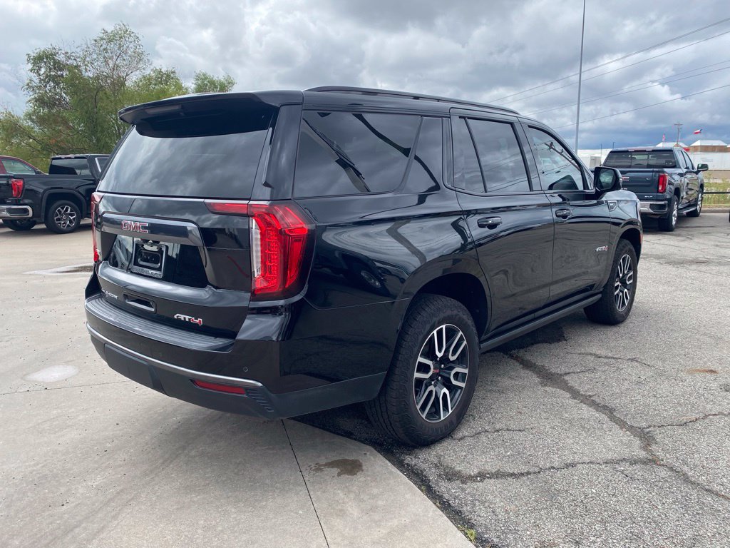 Used 2023 GMC Yukon AT4 w/ AT4 Premium Package AWD/4WD image 5