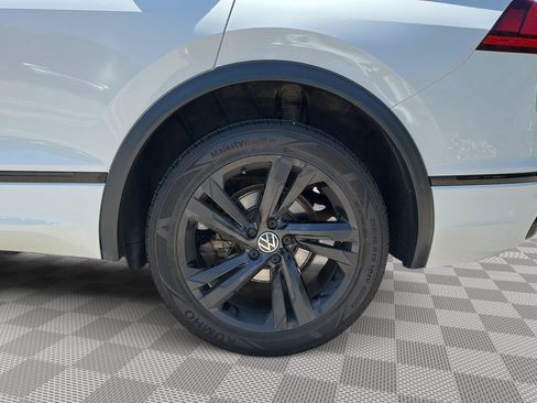 Used 2022 Volkswagen Tiguan SE R-Line AWD/4WD image 10