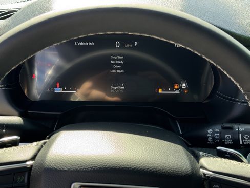 Used 2025 Jeep Grand Cherokee L Laredo image 20