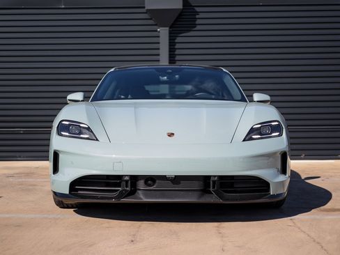 Certified 2025 Porsche Taycan GTS image 10