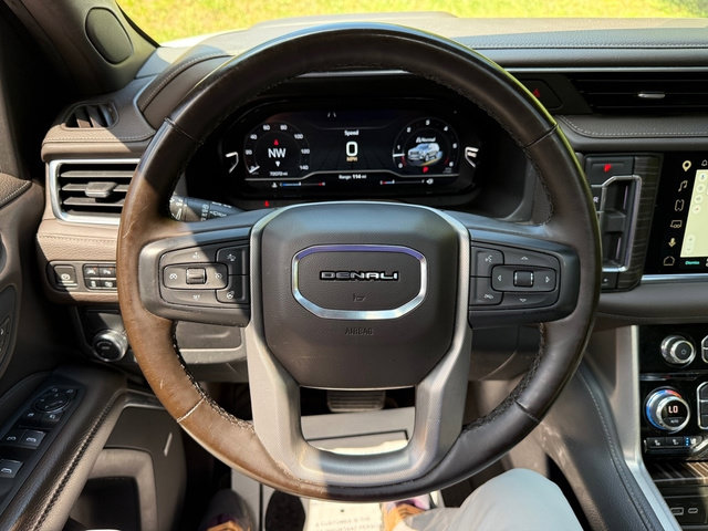 Used 2023 GMC Yukon Denali RWD image 27