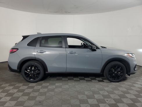 Used 2025 Honda HR-V Sport image 3