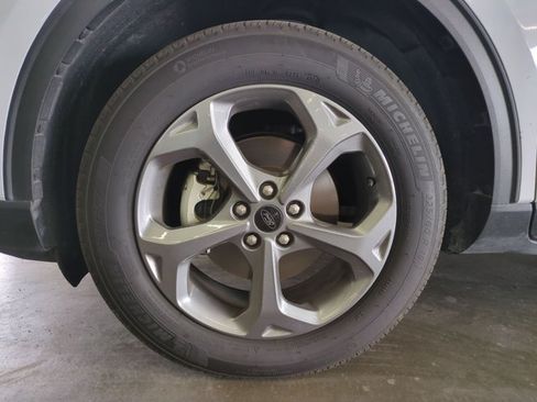 Used 2025 Ford Escape ST-Line Select AWD/4WD image 18