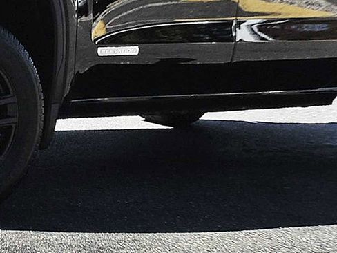 Used 2023 GMC Sierra 1500 Elevation image 22