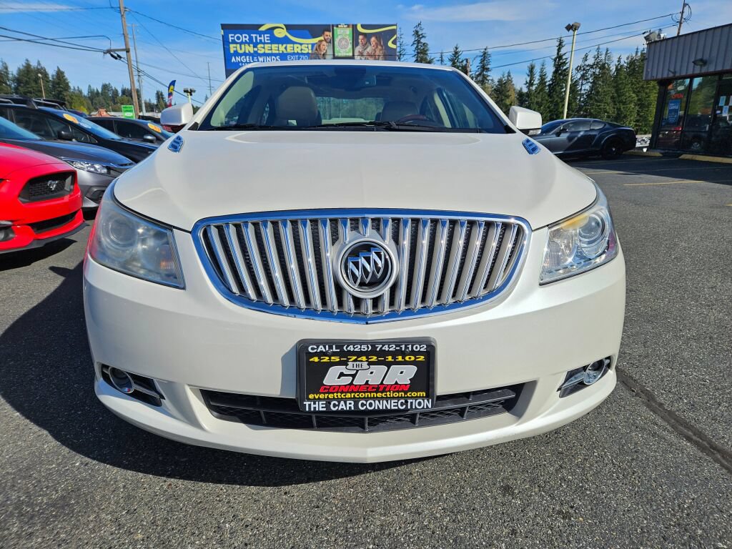 Used 2011 Buick LaCrosse CXS w/ Driver Confidence Package FWD image 2