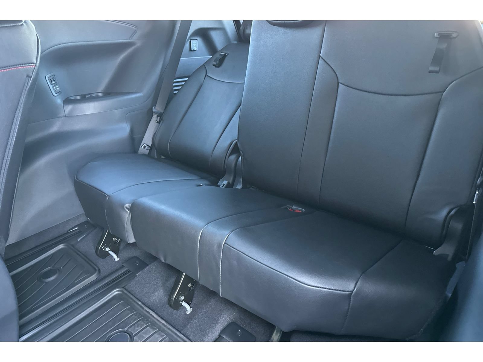 New 2026 Toyota Sienna XSE AWD/4WD image 17