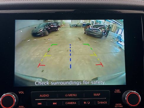 Used 2024 Nissan Titan PRO-4X w/ Pro-4x Utility Package AWD/4WD image 9