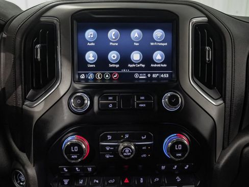 Used 2022 GMC Sierra 2500 Denali w/ Denali Ultimate Package AWD/4WD image 25