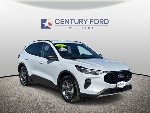 Used 2025 Ford Escape ST-Line w/ Equipment Group 301A image 1