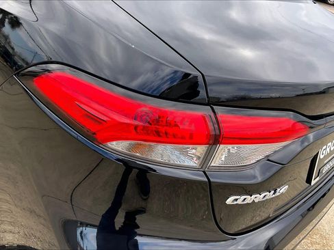 Used 2024 Toyota Corolla LE image 30