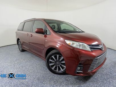 Used 2019 Toyota Sienna XLE w/ XLE Navigation Package
