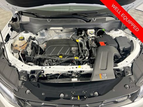Used 2025 Chevrolet Trax ACTIV w/ Driver Confidence Package FWD image 28