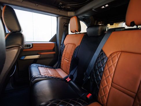 Used 2022 Ford Bronco Wildtrak image 36