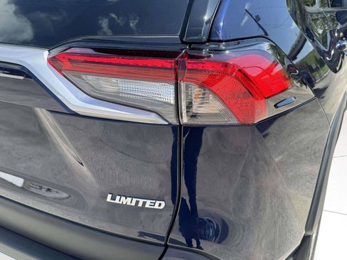 Used 2022 Toyota RAV4 Limited FWD image 16