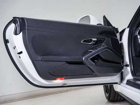 Certified 2016 Porsche 911 Carrera 4S image 27