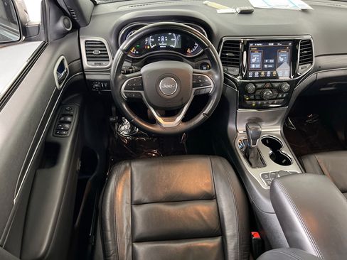 Used 2022 Jeep Grand Cherokee Limited image 22