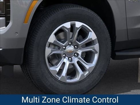 New 2026 Chevrolet Suburban LT w/ Comfort Package AWD/4WD image 10