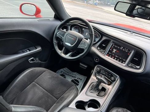 Used 2019 Dodge Challenger GT RWD image 19