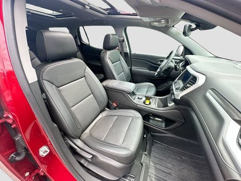 Used 2023 GMC Acadia SLT w/ LPO, Floor Liner Package FWD image 32