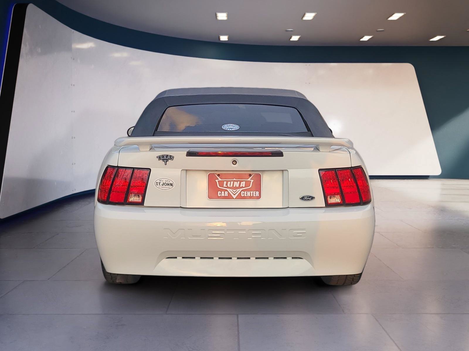 Used 2002 Ford Mustang Convertible RWD image 27