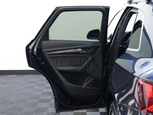 Used 2019 Audi SQ5 Premium Plus AWD/4WD image 24