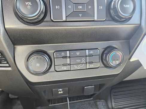Used 2020 Ford F250 XL w/ Power Equipment Group AWD/4WD image 16
