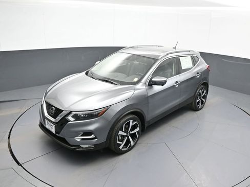 Used 2021 Nissan Rogue Sport SL w/ Premium Package AWD/4WD image 32