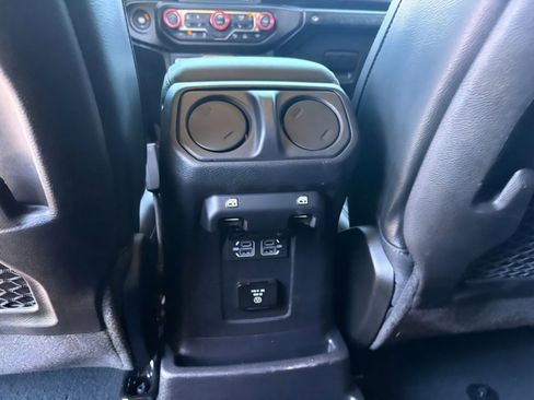 Used 2022 Jeep Wrangler Unlimited Rubicon w/ Trailer Tow Package image 16