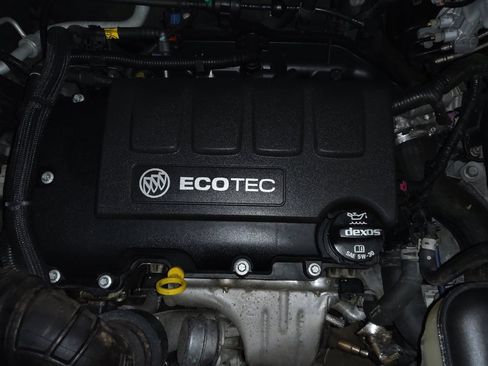 Used 2017 Buick Encore Essence AWD/4WD image 30