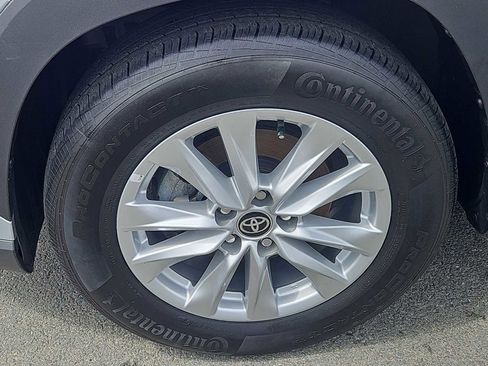 Used 2024 Toyota Corolla Cross LE w/ Moonroof Package AWD/4WD image 7