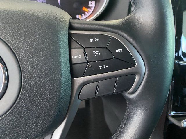 Used 2021 Jeep Grand Cherokee Laredo X AWD/4WD image 30