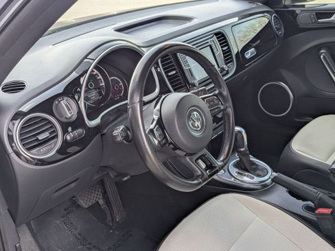 Used 2017 Volkswagen Beetle 1.8T SE image 4