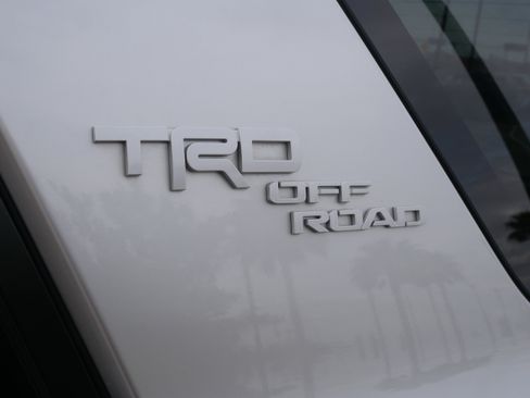 Used 2020 Toyota 4Runner TRD Off-Road Premium image 7