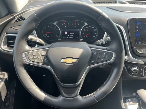 Used 2022 Chevrolet Equinox Premier AWD/4WD image 17