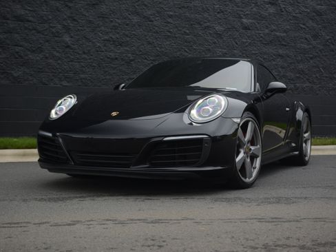 Certified 2018 Porsche 911 Carrera 4S AWD/4WD image 1
