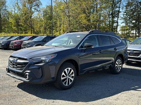 New 2025 Subaru Outback Premium image 3